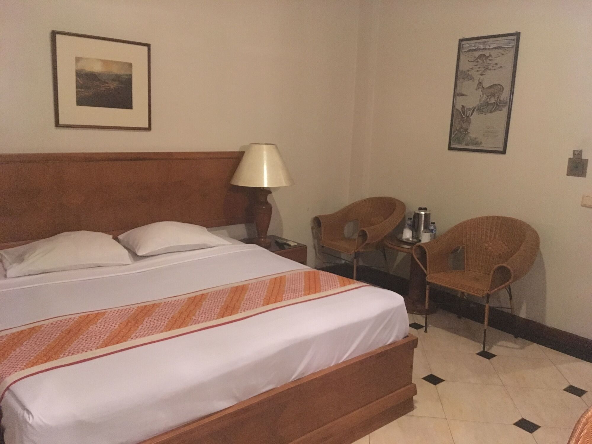 Hotel Utari Dago Bandung Eksteriør billede